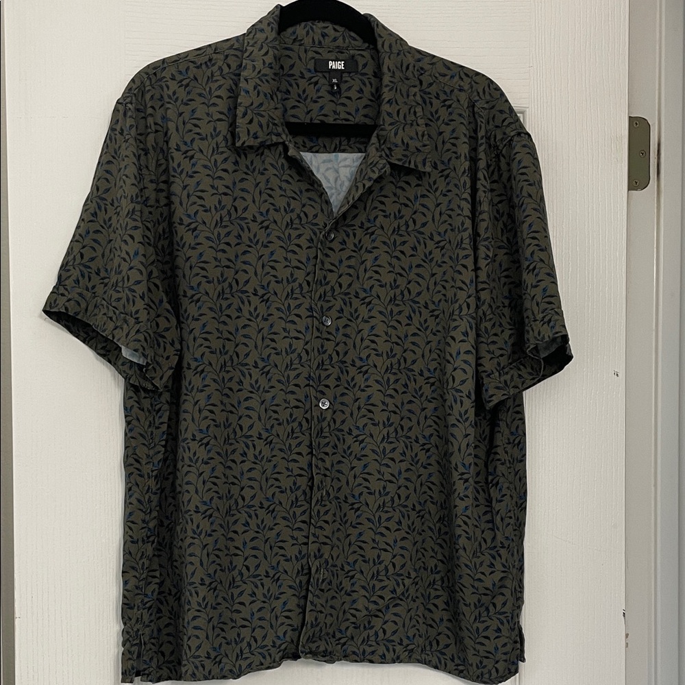 Paige Landon camp shirt XL dusky green leaf print lightweight comfy party date
